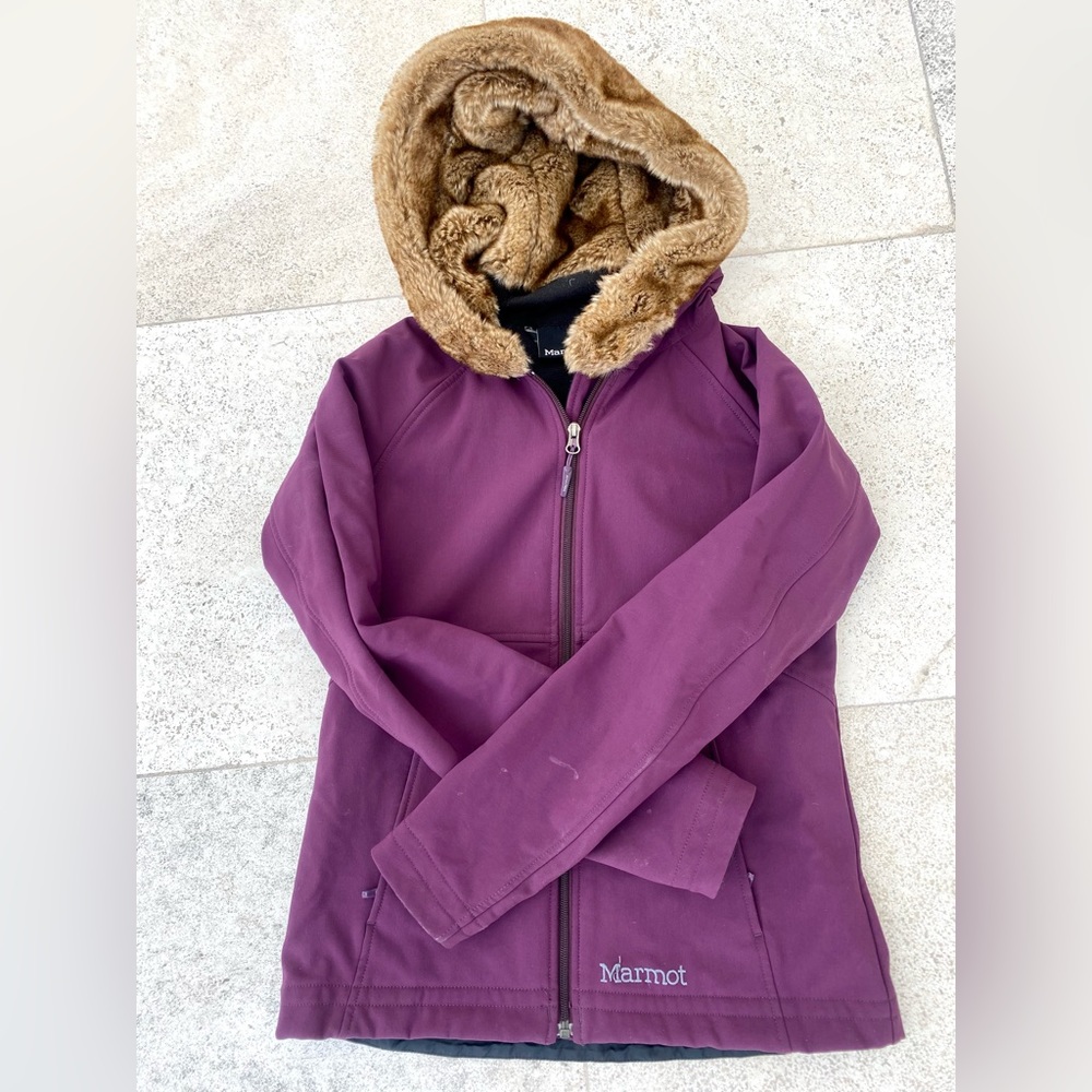 Marmot Women’s Jacket with Fur Hood!